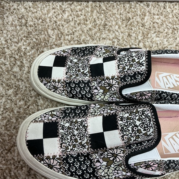 Vans Slip-On Sneakers in Black and White Floral Checkerboard - Picture 3 of 9